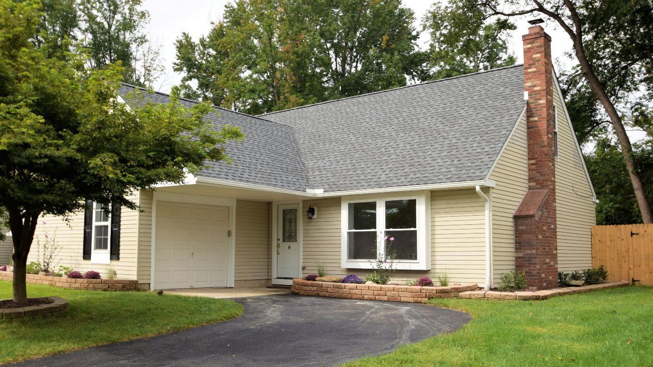 561 Fernwood Ln, Bristol, PA, 19030 Scene 1