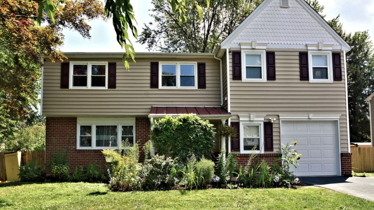 19 Crestland Ter, Doylestown, PA, 18901 Scene 1