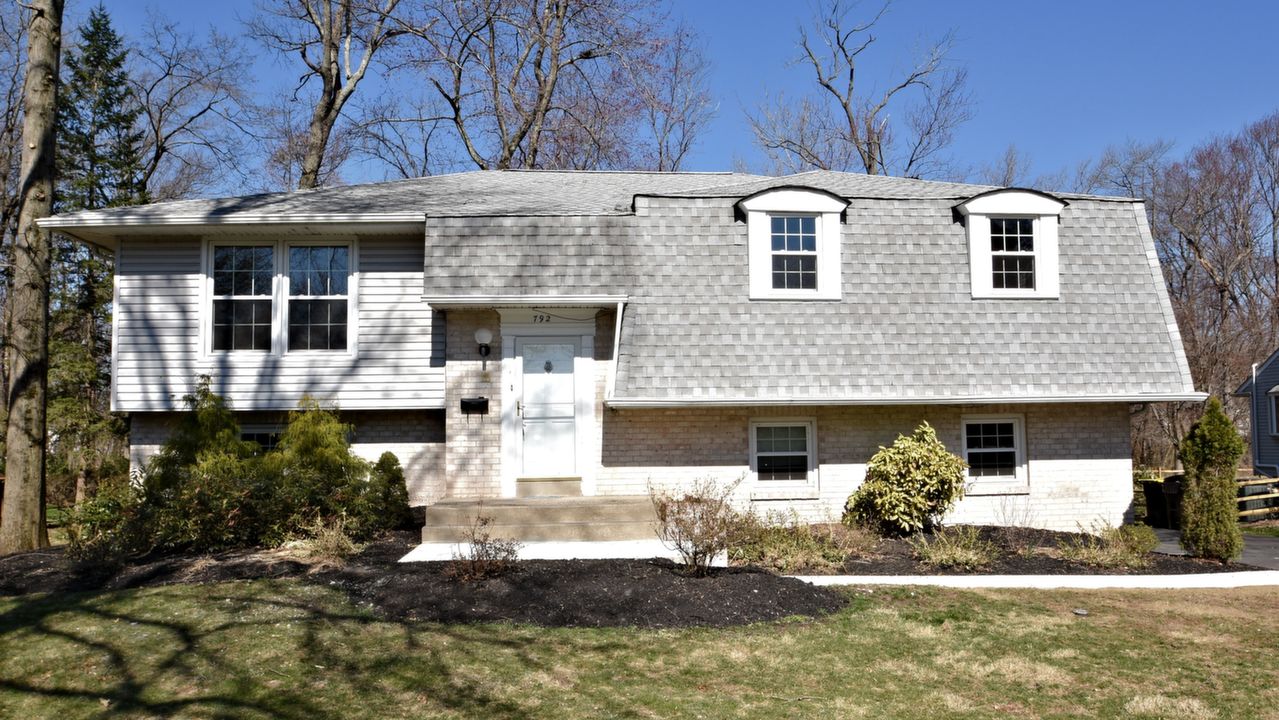 792 Triumphe Way, Warrington, PA, 18976 Scene 1