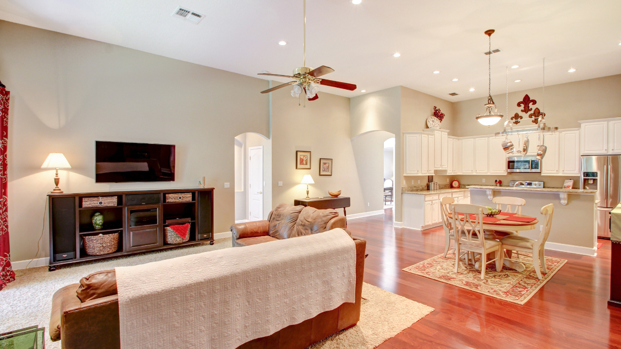 Family Room / Breakfast Nook