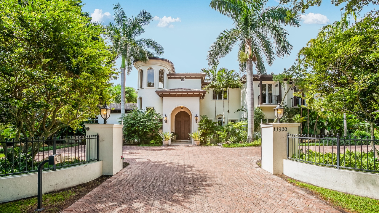 11300-SW-69th-Ave-01