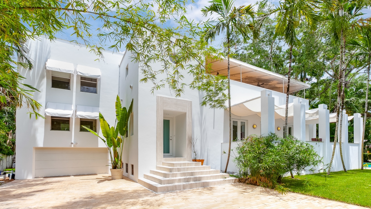 3721-Hibiscus-St-02