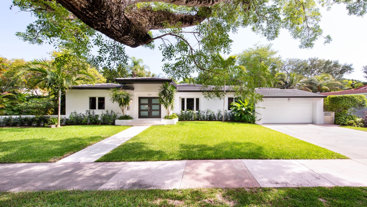 824-Anastasia-Ave-01