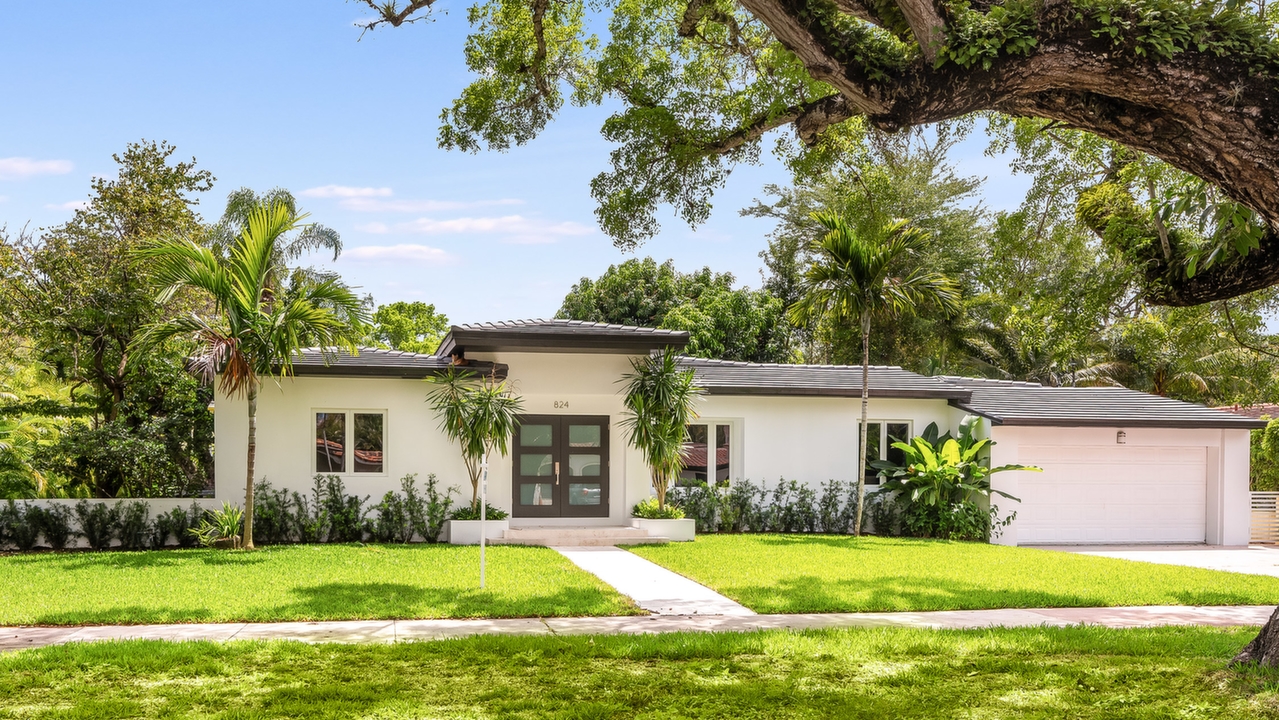 824-Anastasia-Ave-02