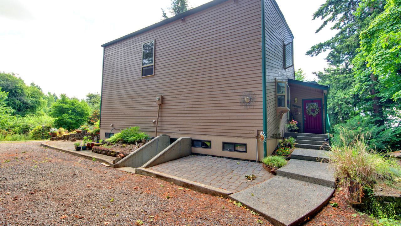 23100 Pacific Hwy E, Canby, OR, 97013 Scene 4