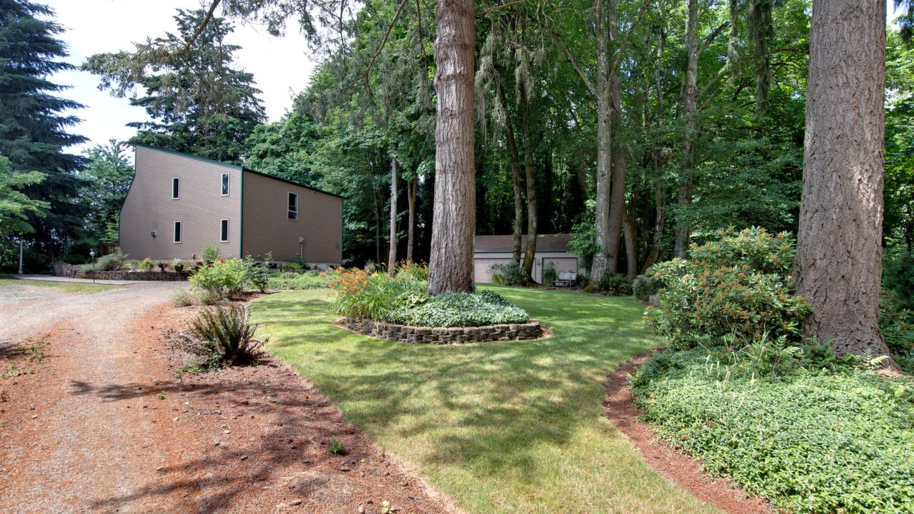 23100 Pacific Hwy E, Canby, OR, 97013 Scene 1