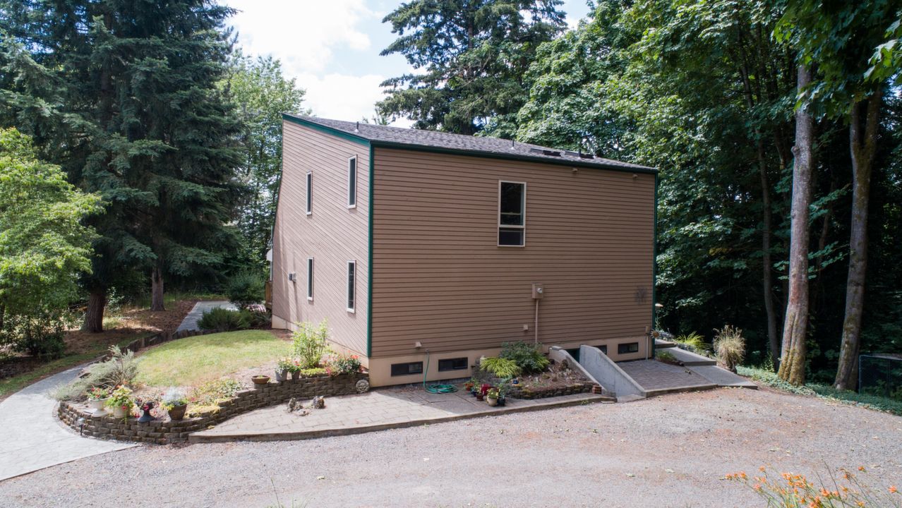 23100 Pacific Hwy E, Canby, OR, 97013 Scene 2