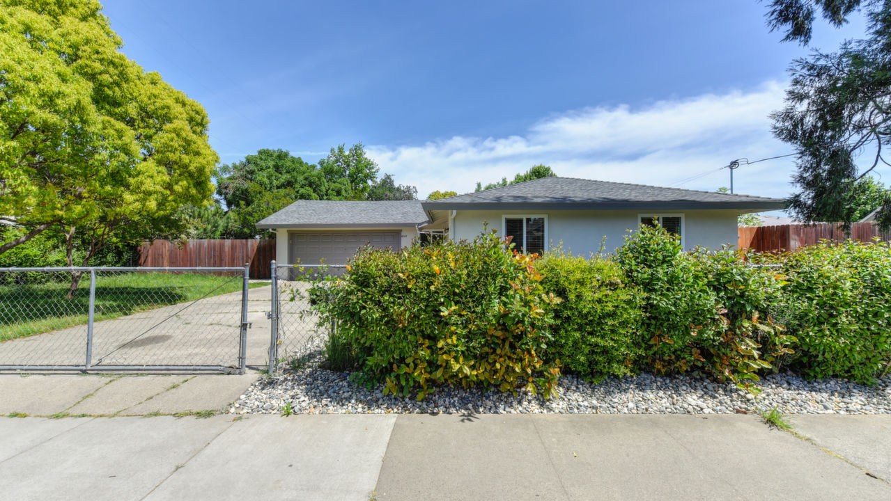 5707 28th St., Sacramento, CA, 95824 Scene 1