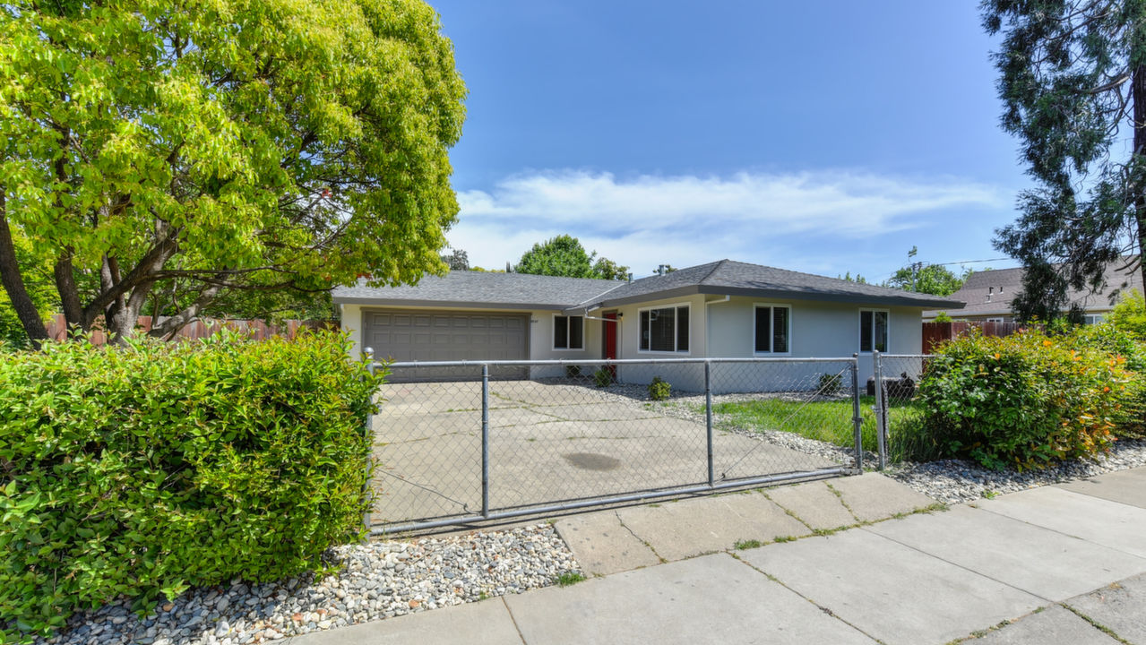 5707 28th St., Sacramento, CA, 95824 Scene 2