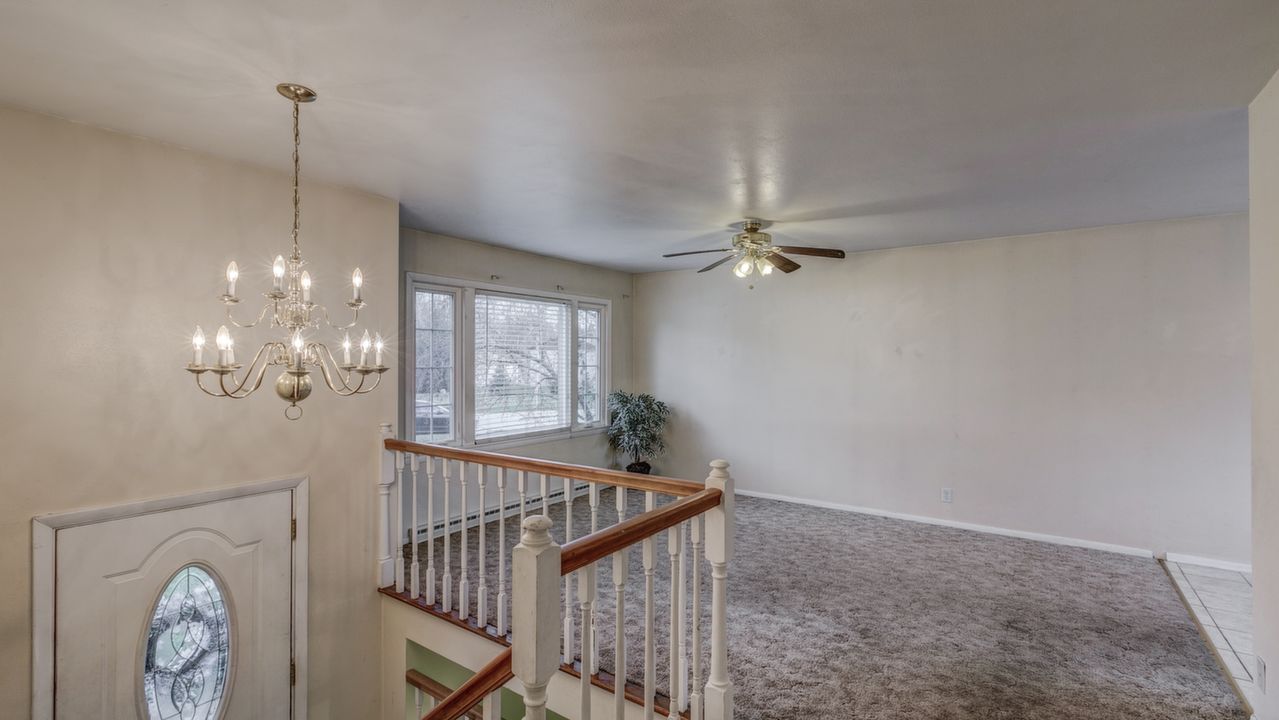 1833 Wind Dale Dr, Caledonia, WI, 53402 Scene 4