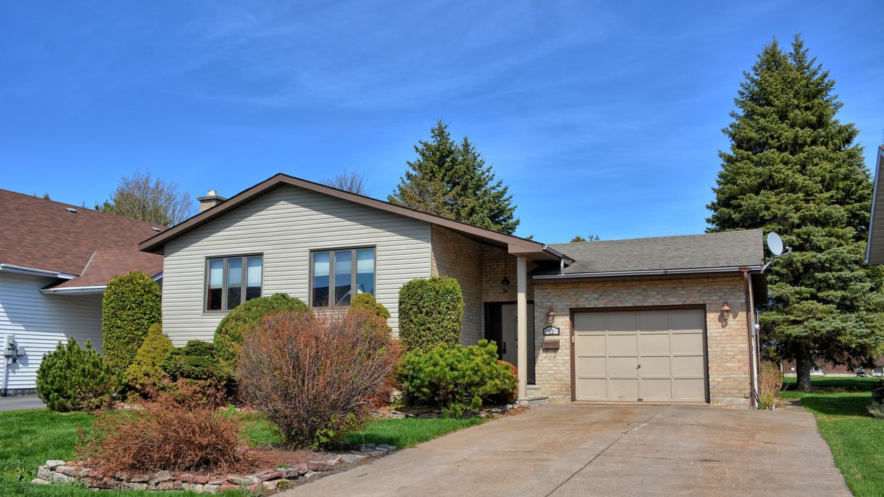 12 Par Avenue, sault ste marie, ON, P6A 6L2 Scene 2