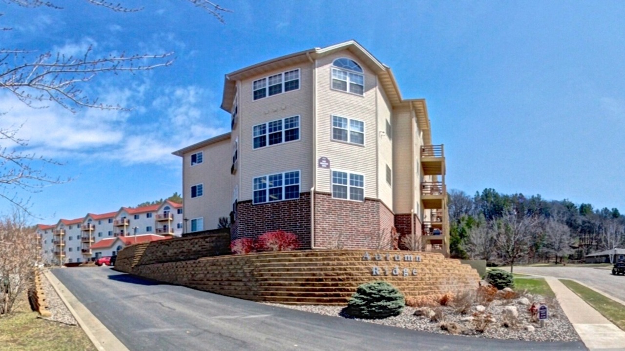 Live at Autumn Ridge (715) 835-2888