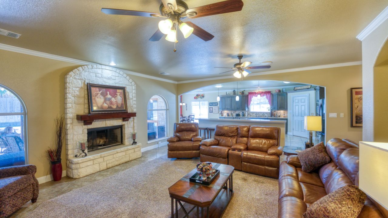 207 Pecan, Kingsland, TX, 78639 Scene 2