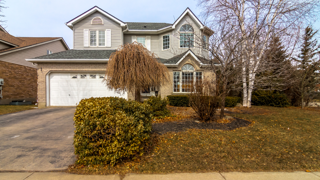 49 Pine Ridge Drive, Guelph, ON, N1L 1J3 Scene 2