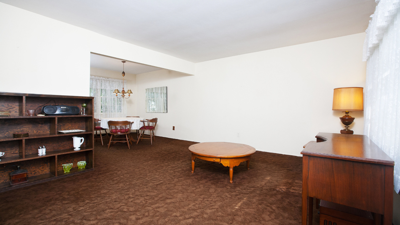 35 Richie Court N, Saint James, NY, 11780 Scene 2