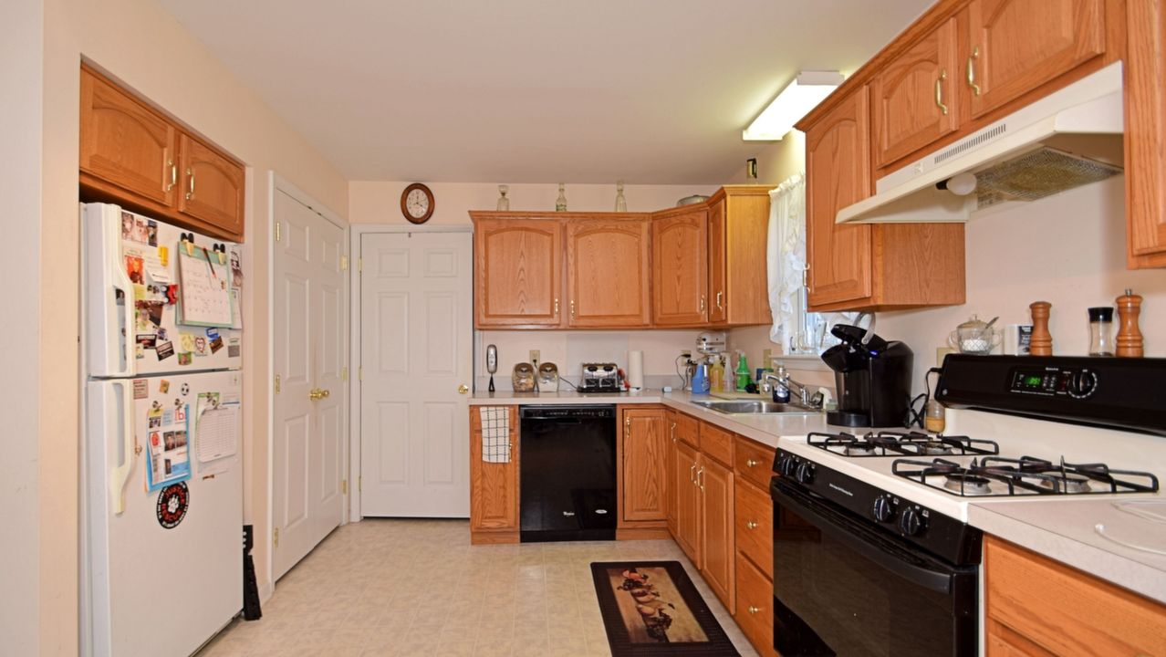 108 Clarion Dr, Douglassville, PA, 19518 Scene 3