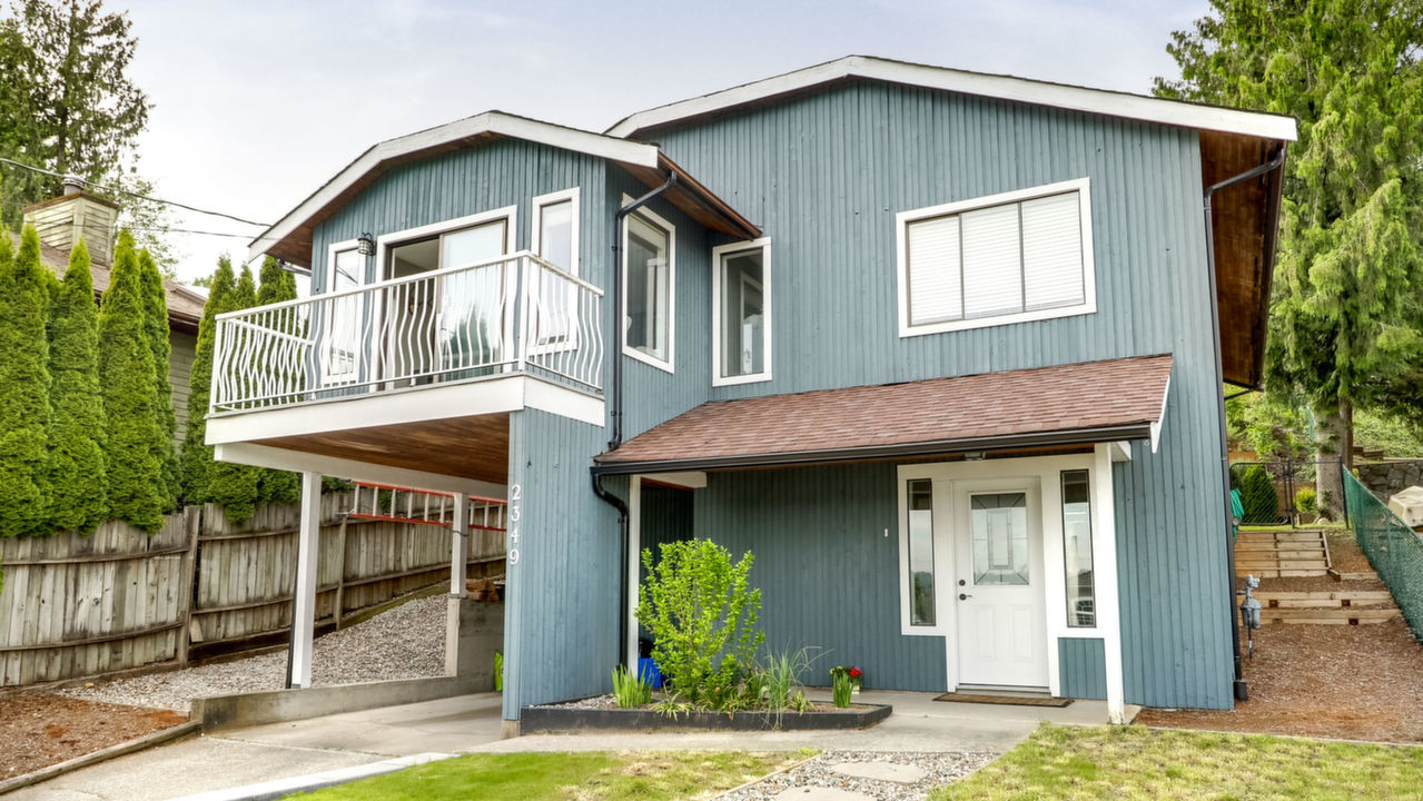 2349 CAPE HORN AVE, Coquitlam, BC, V3K 1J7 Scene 1