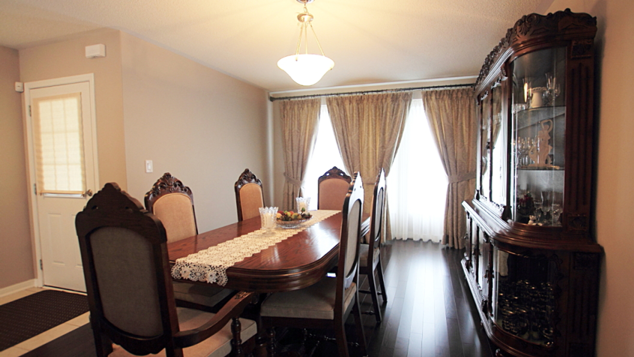 6 Mooney Trail, Alliston, ON, L9R 0J4 Scene 4