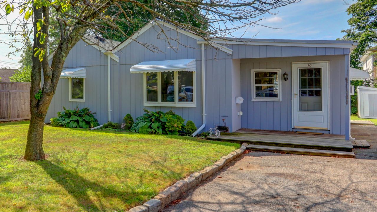 10 Adam rd W, Massapequa, NY, 11578 Scene 1