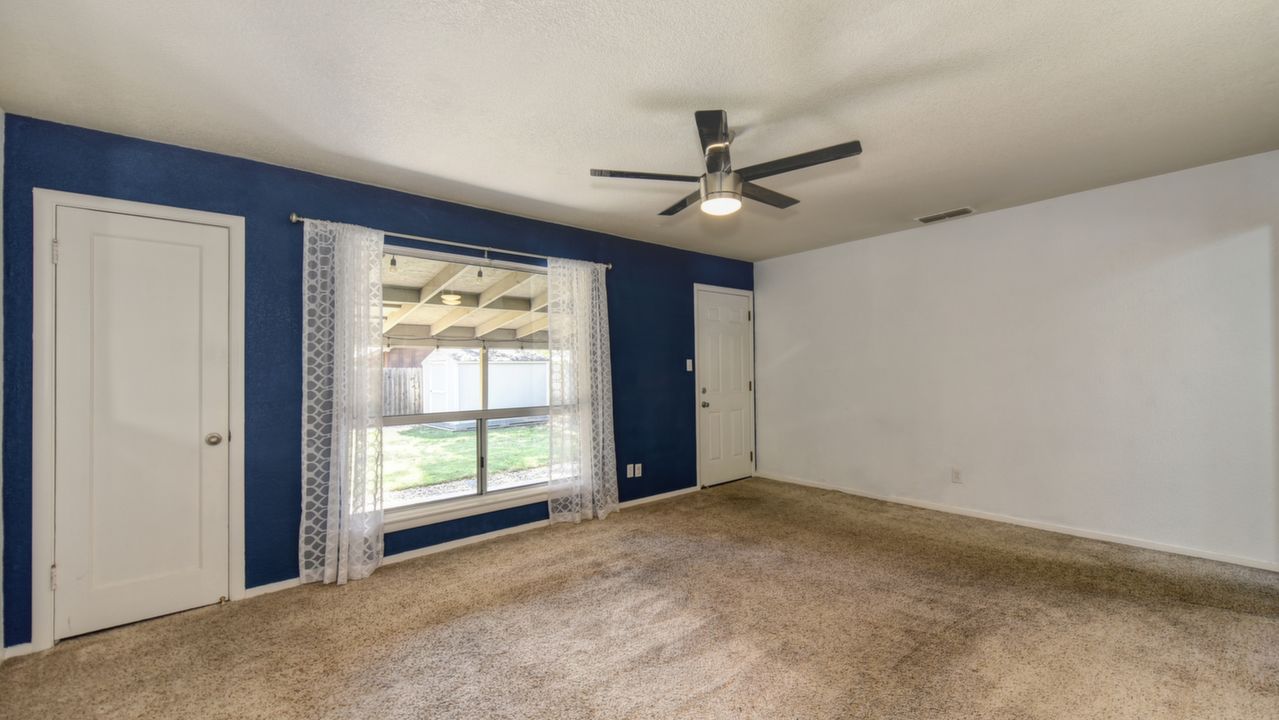 2800 16th Ave., Sacramento, CA, 95820 Scene 4