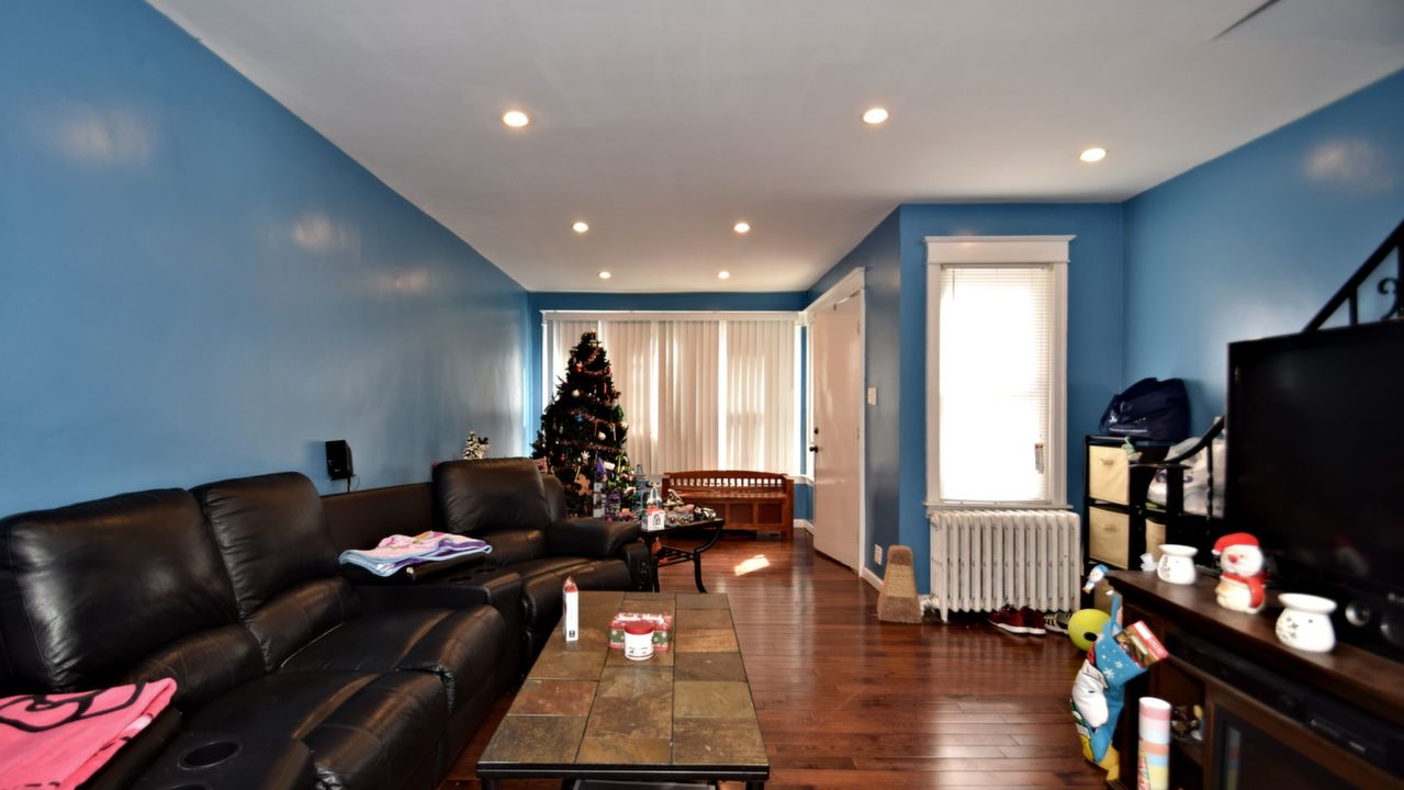 6260 Erdrick St, Philadelphia, PA, 19135 Scene 2