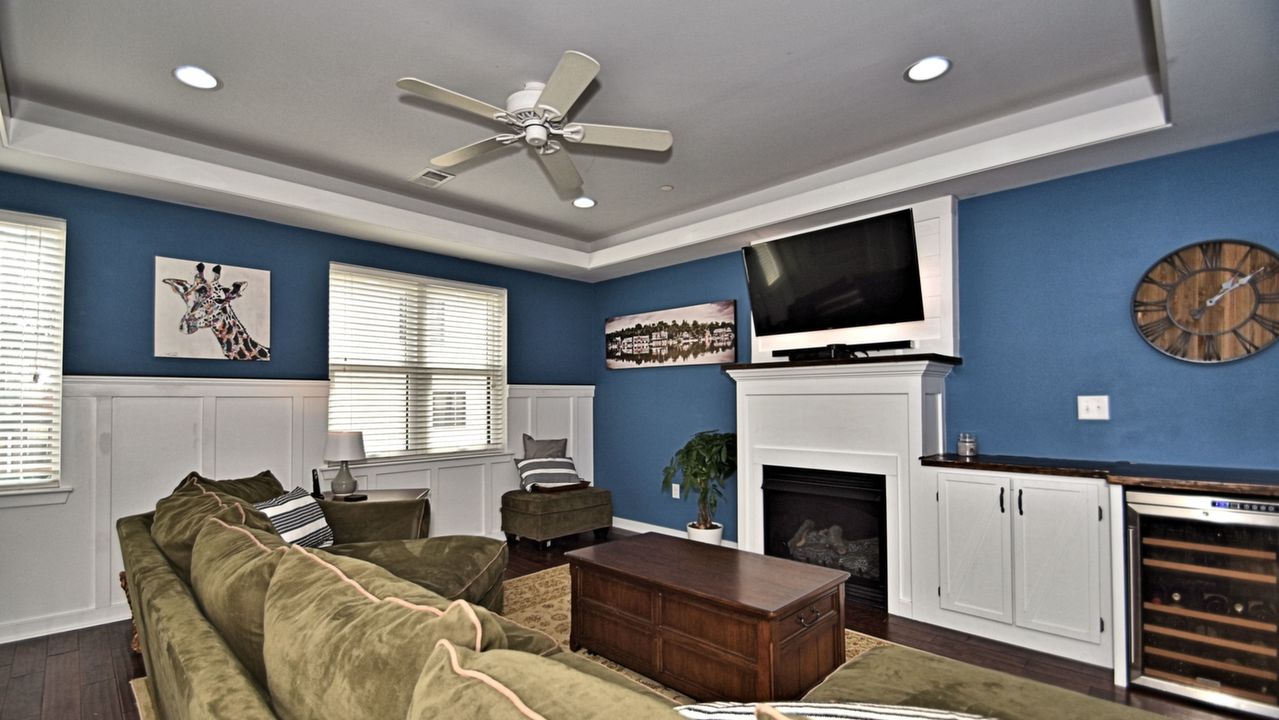 123 Shurs Ln, Philadelphia, PA, 19127 Scene 2