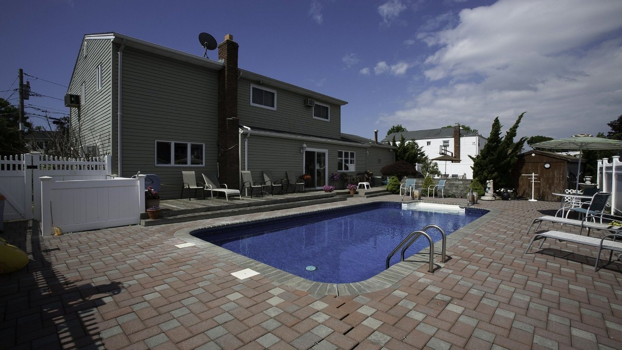 6 Compass Lane, Massapequa, NY, 11758 Scene 4