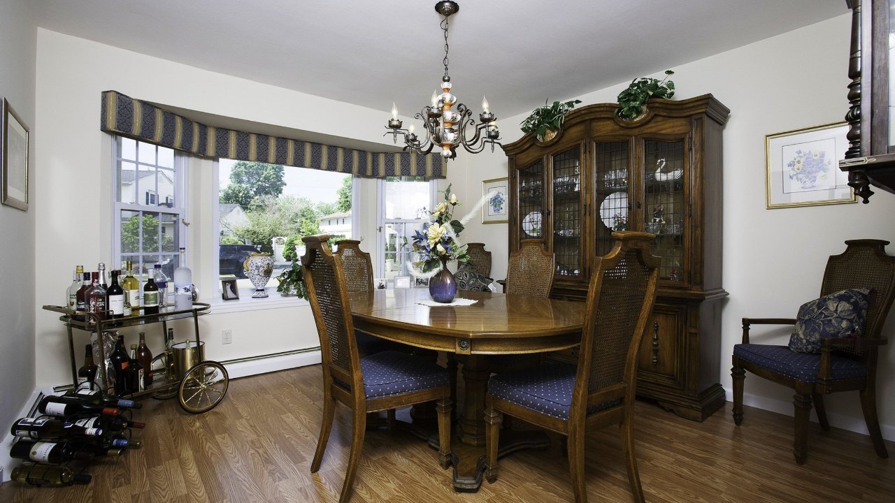 6 Compass Lane, Massapequa, NY, 11758 Scene 2