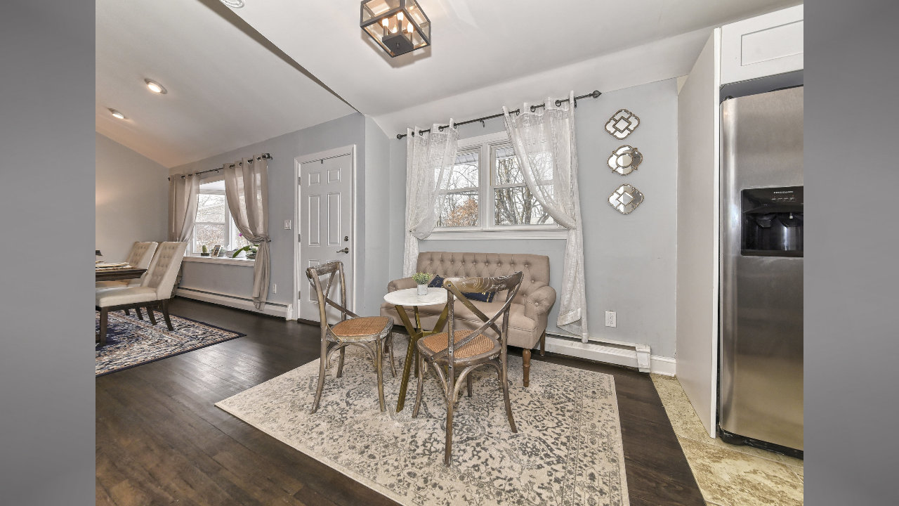 Rear Sitting area_Entry