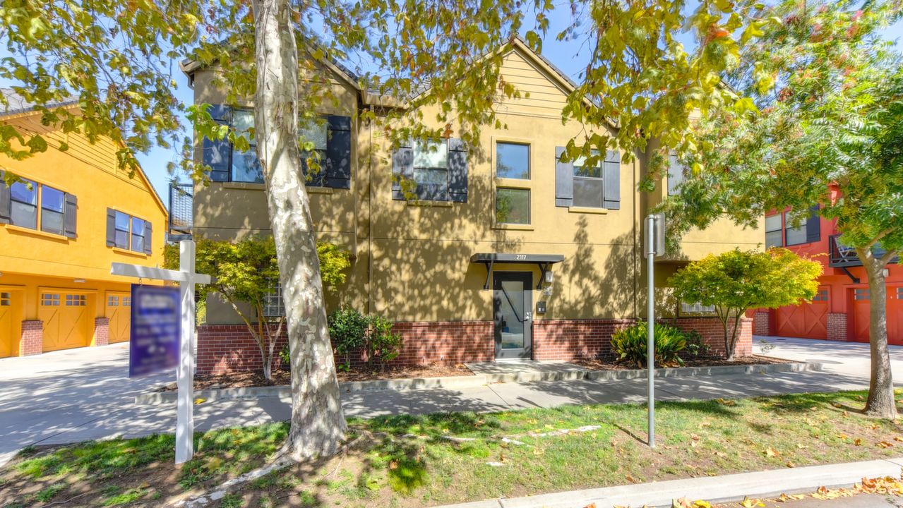 2117 S Street #206, Sacramento, CA, 95816 Scene 2