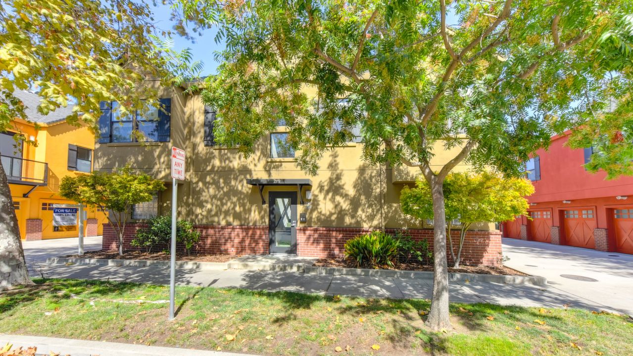 2117 S Street #206, Sacramento, CA, 95816 Scene 4