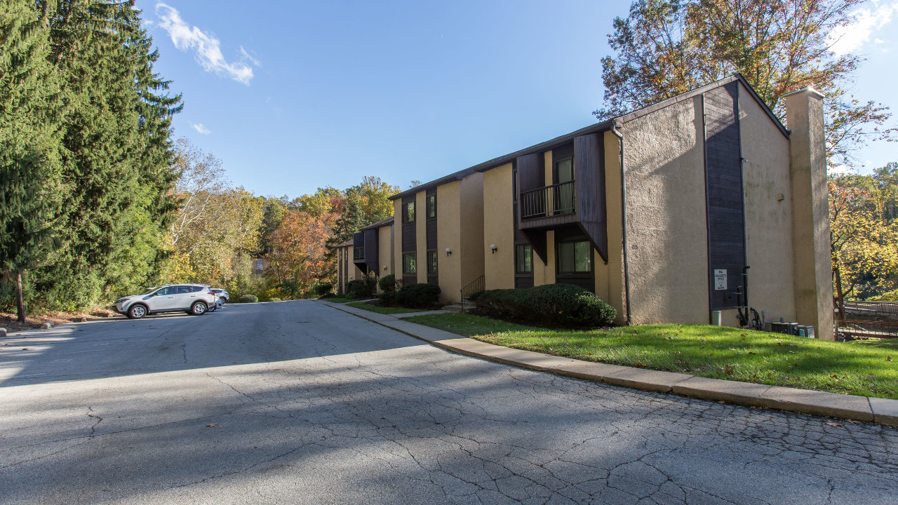 112 Painters Crossing-7