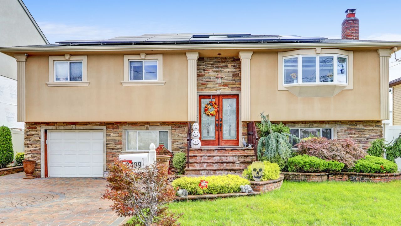 3489 Westminster Rd, Oceanside, NY, 11572 Scene 1