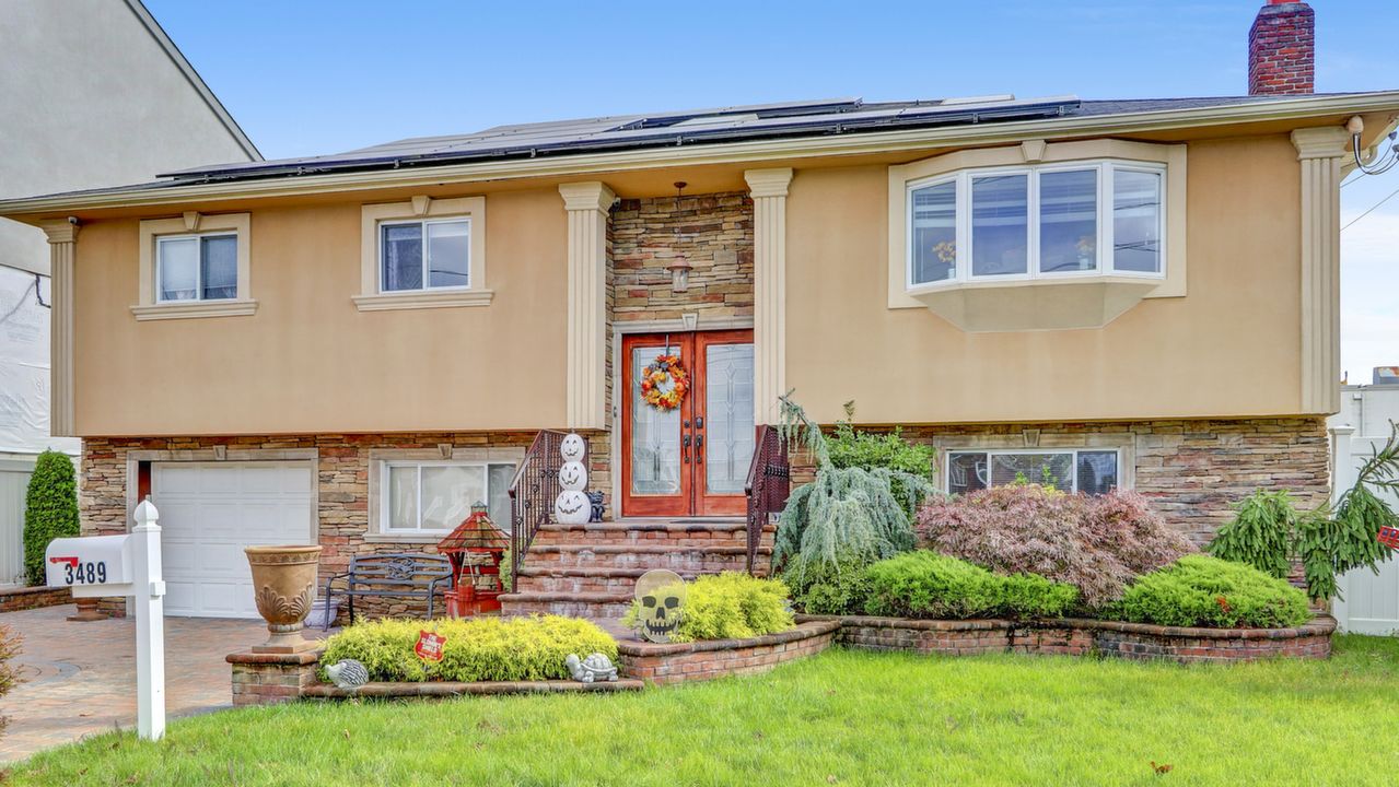 3489 Westminster Rd, Oceanside, NY, 11572 Scene 2