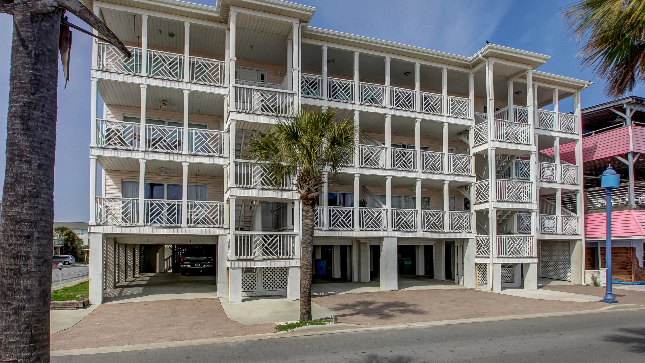 Hoffman's Hideway, Tybee Island, GA, 31328 Scene 1