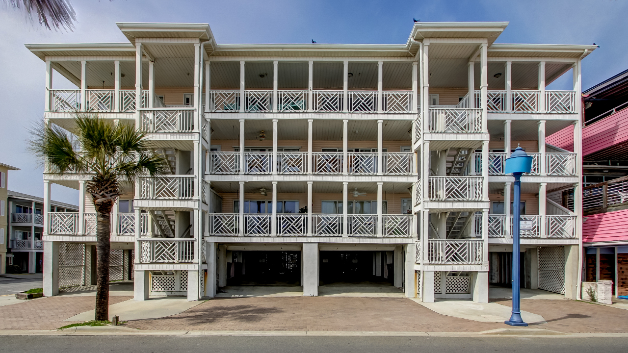 Hoffman's Hideway, Tybee Island, GA, 31328 Scene 2