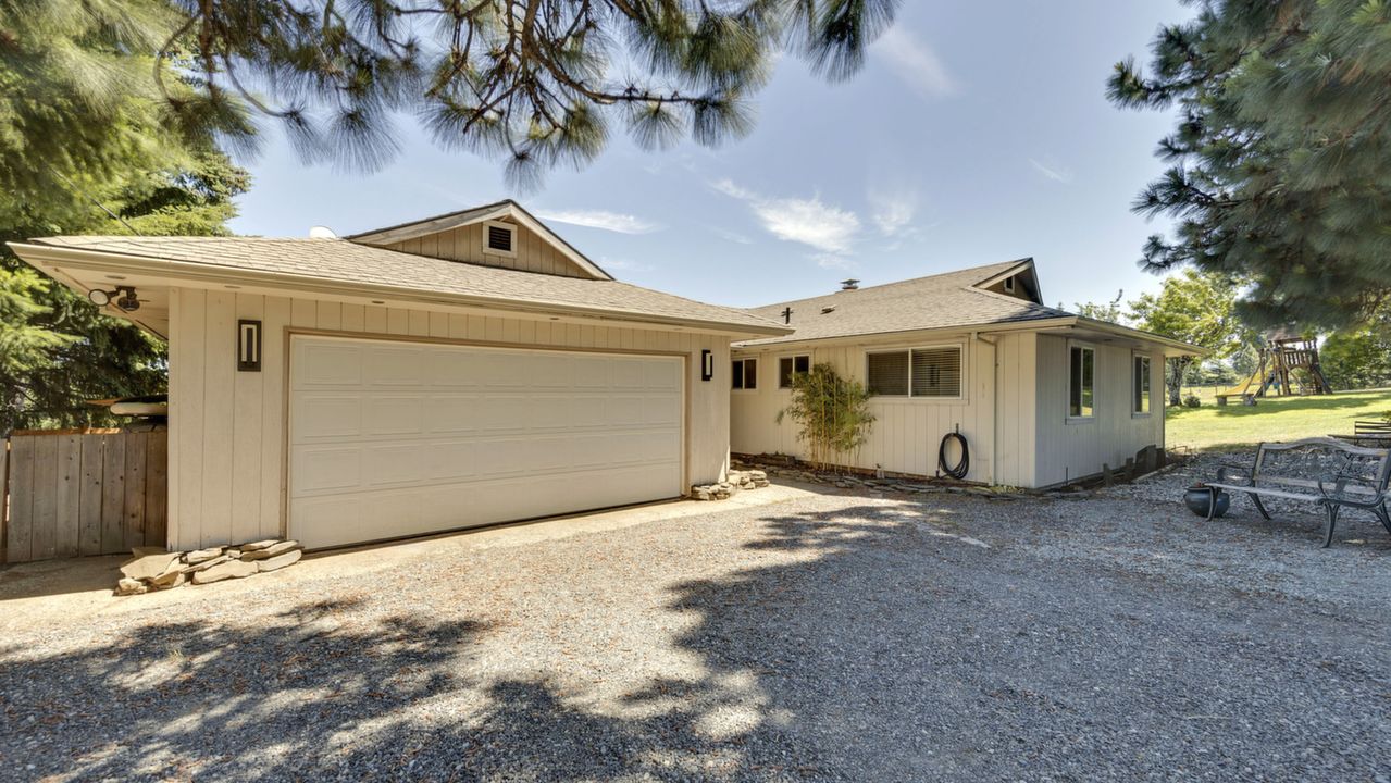 5285 York Hill Road, Hood River, OR, 97031 Scene 4