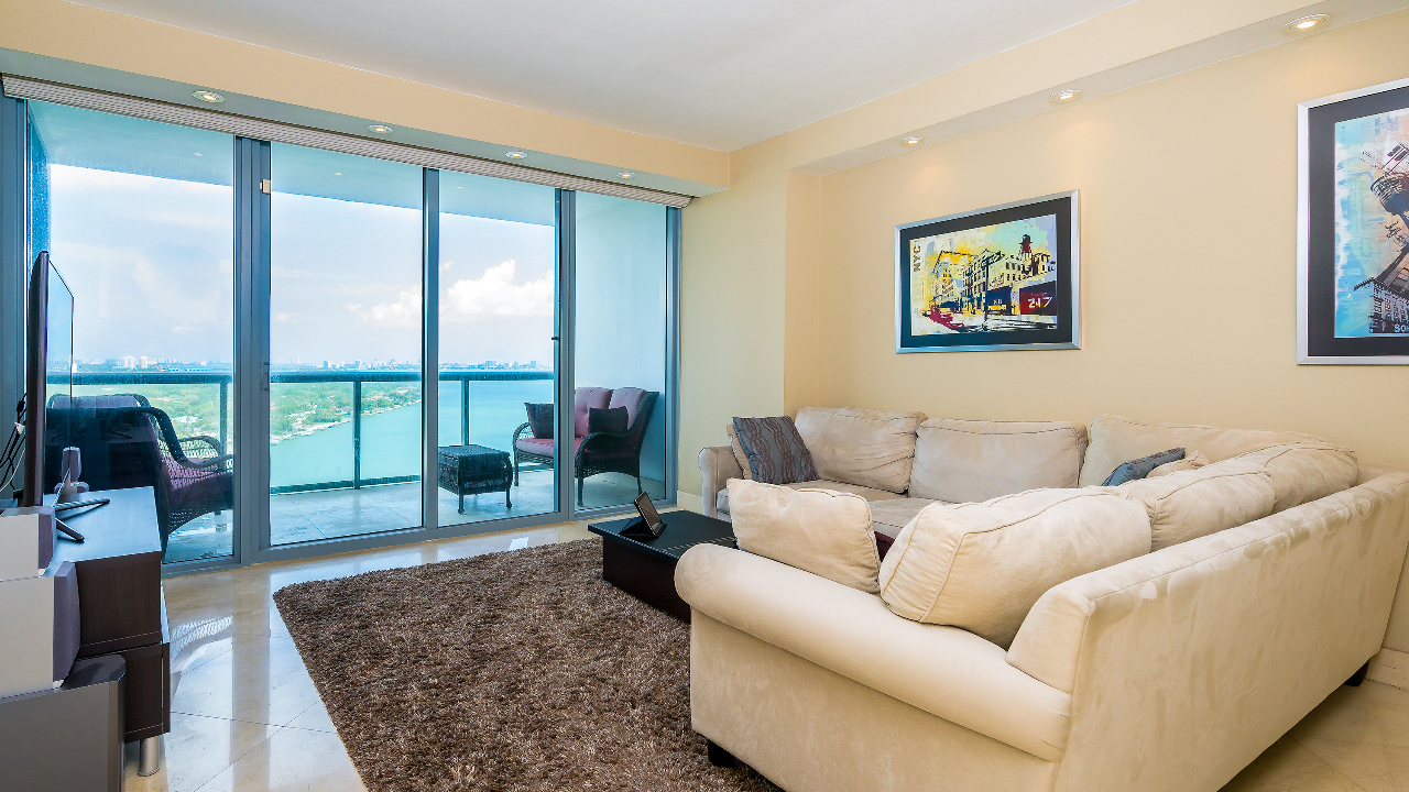 Blue-Condo-#1707-03