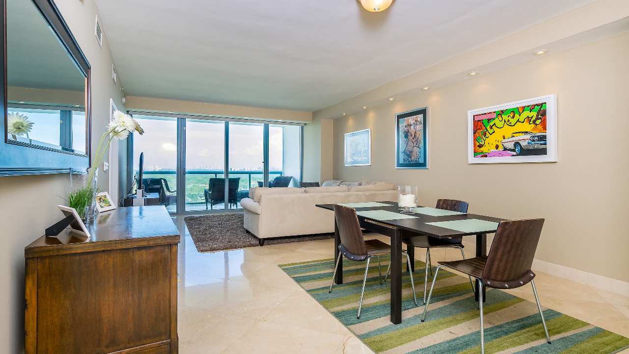 Blue-Condo-#1707-01