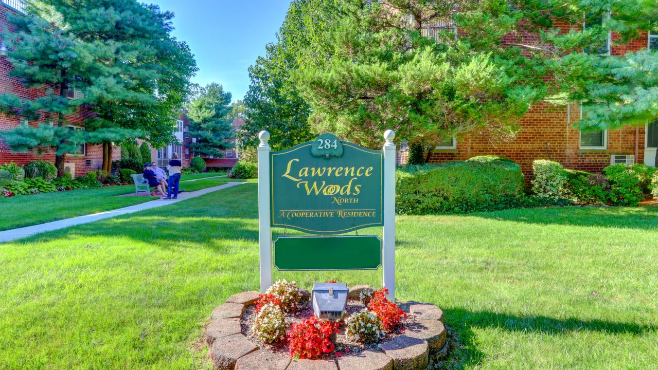 284 Central Ave Unit 6B, Lawrence, NY, 11559 Scene 1