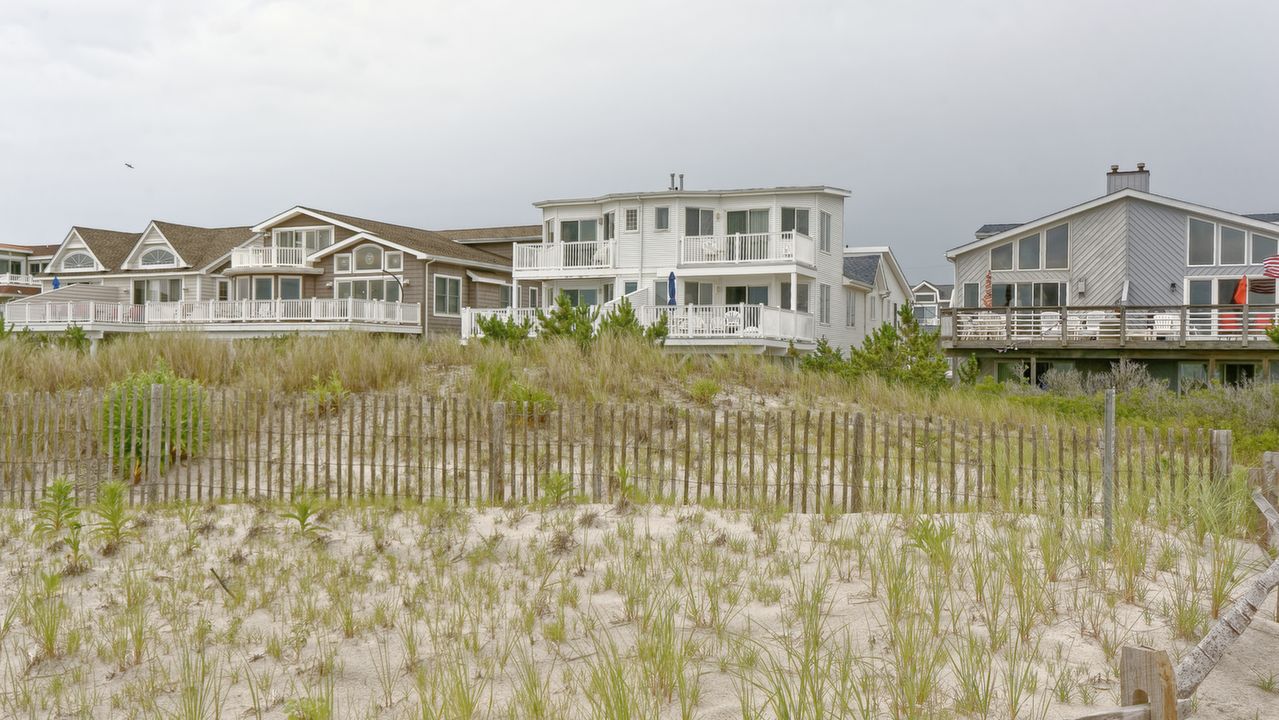 02_BeachSide