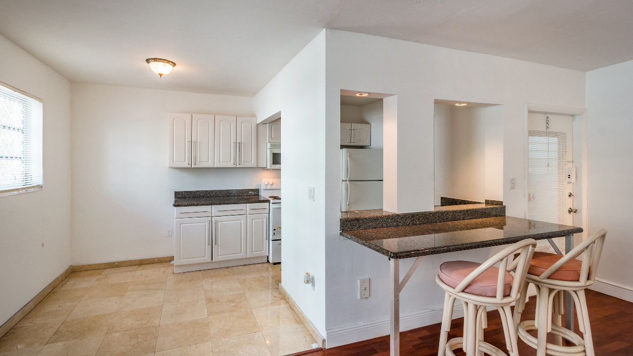 220-Meridian-Condo-#6-04