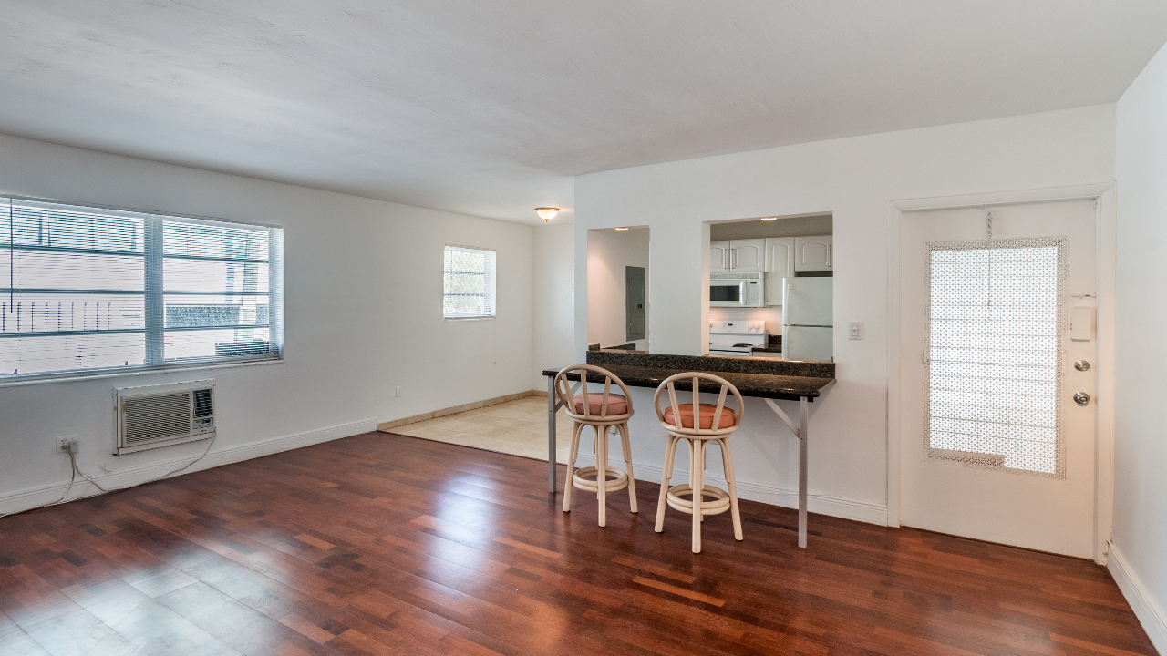 220-Meridian-Condo-#6-01