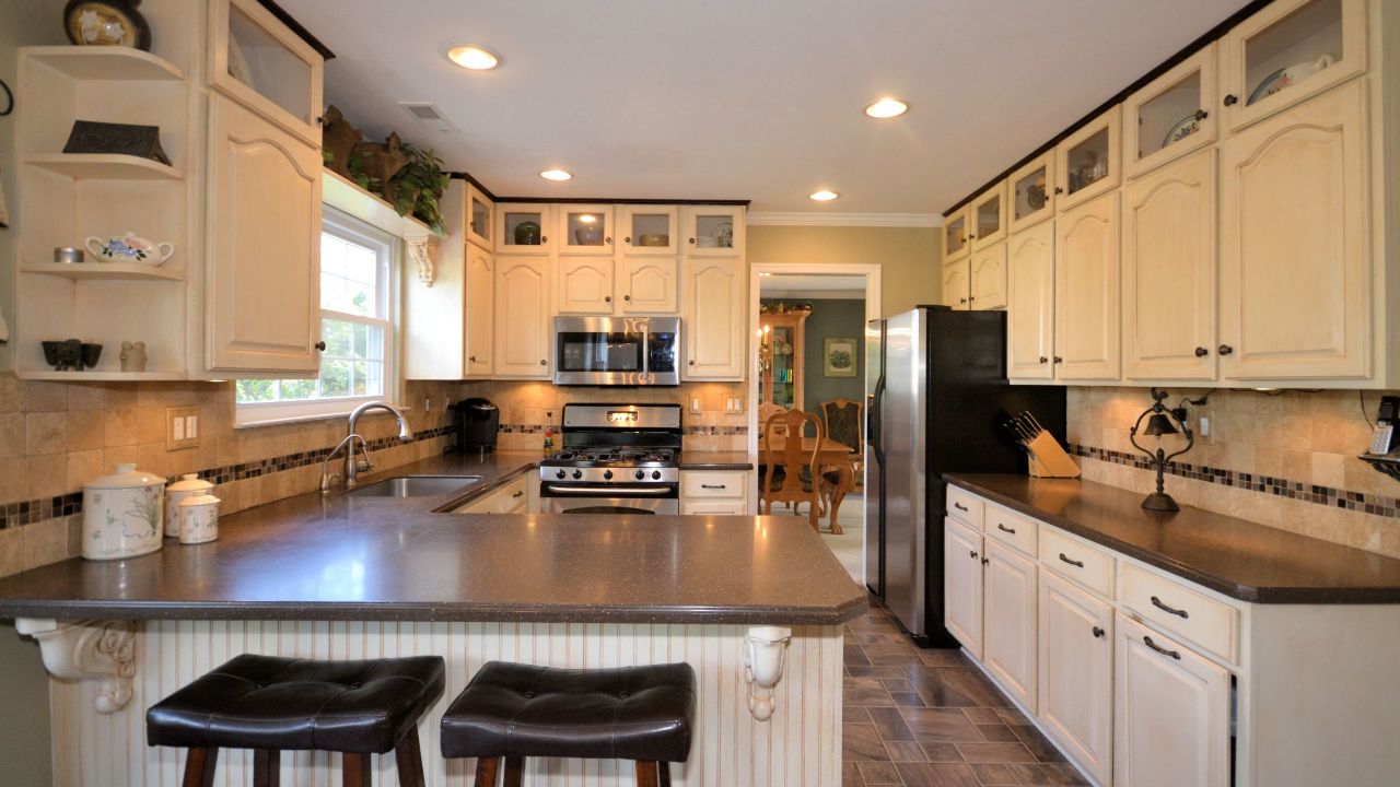 310 Hemlock Dr, Hatboro, PA, 19040 Scene 2