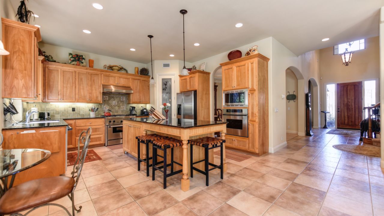 120 Obsidian Cliff Court, Folsom, CA, 95630 Scene 2