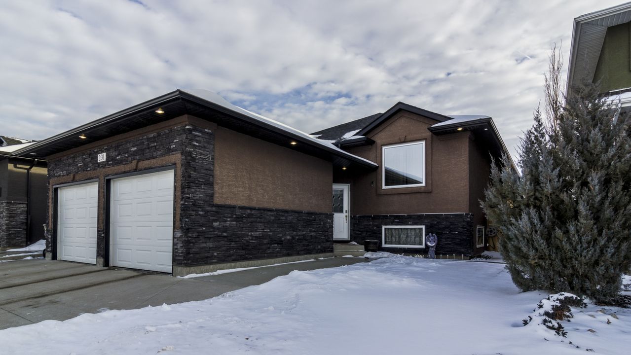 231 Fawcett Cres, SK-2