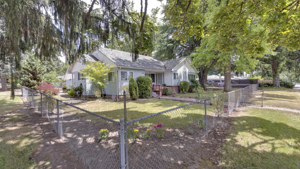 15308 SE Olive Ave, Milwaukie, OR, 97267 Scene 1