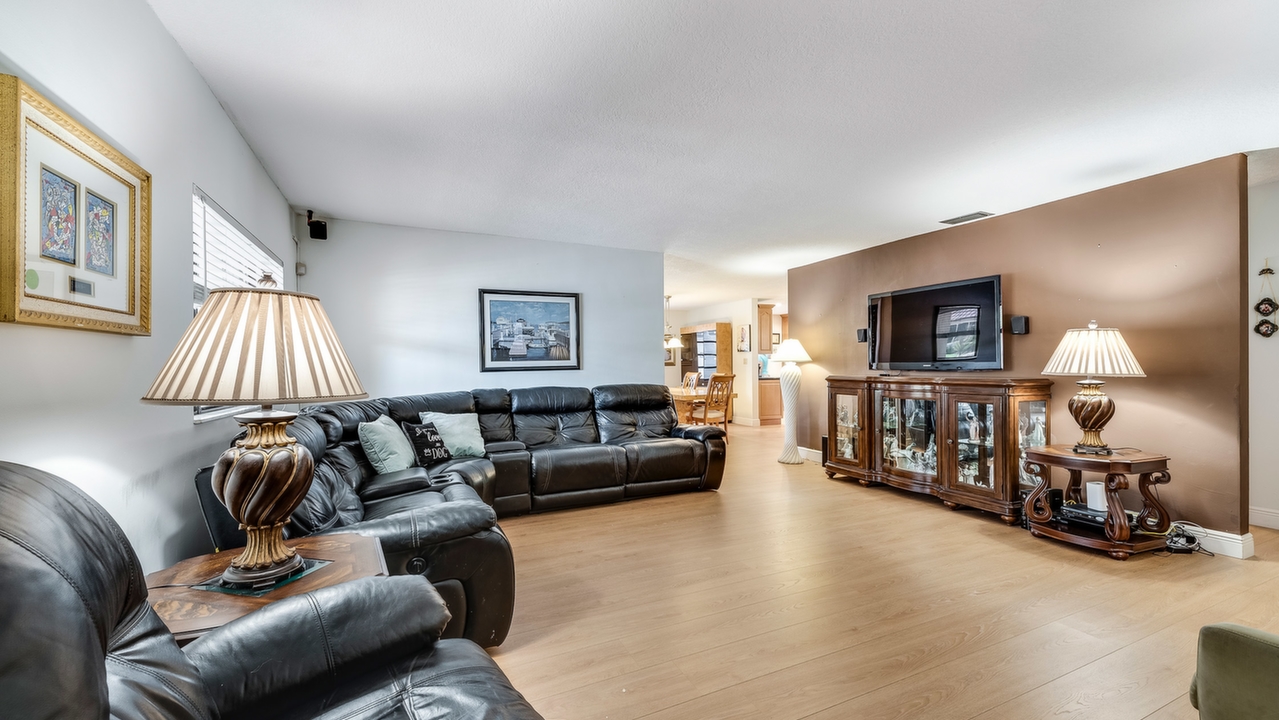 2105-SW-123rd-Ct-04