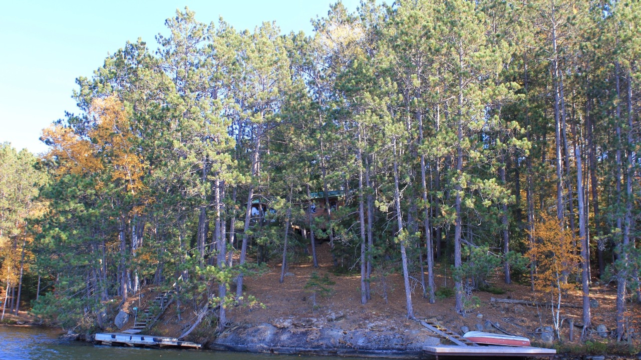 With Two Docking Areas