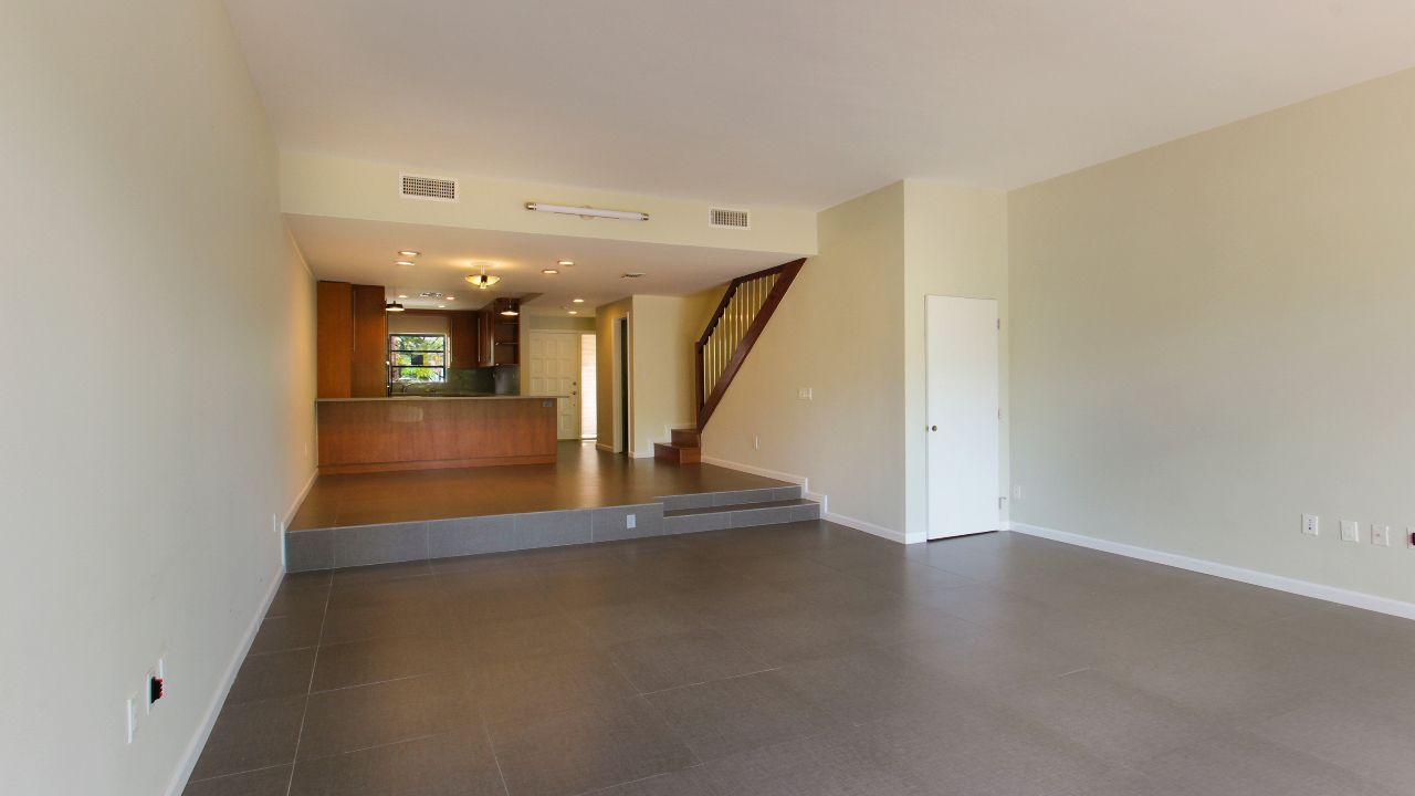 1428-NE-105th-St-04
